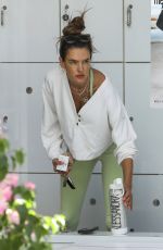 ALESSANDRA AMBROSIO at Farmer Shop Restaurant in Brentwood Country Mart 08/06/2023