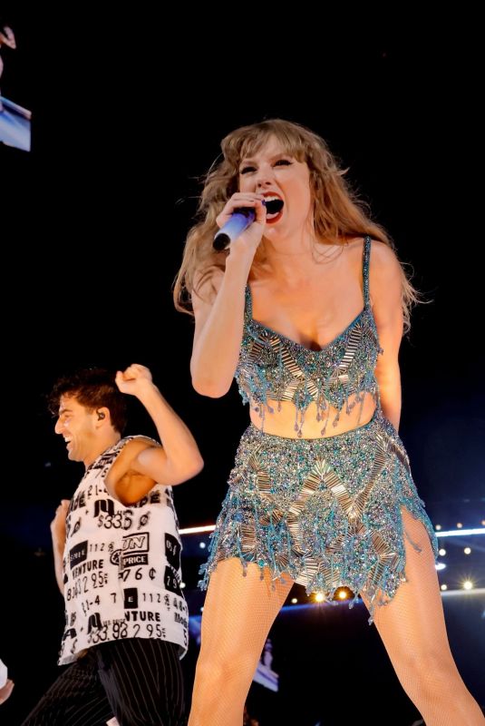 TAYLOR SWIFT Performs at Her The Eras Tour Final Performance at SOFI Stadium in Inglewood 08/08/2023