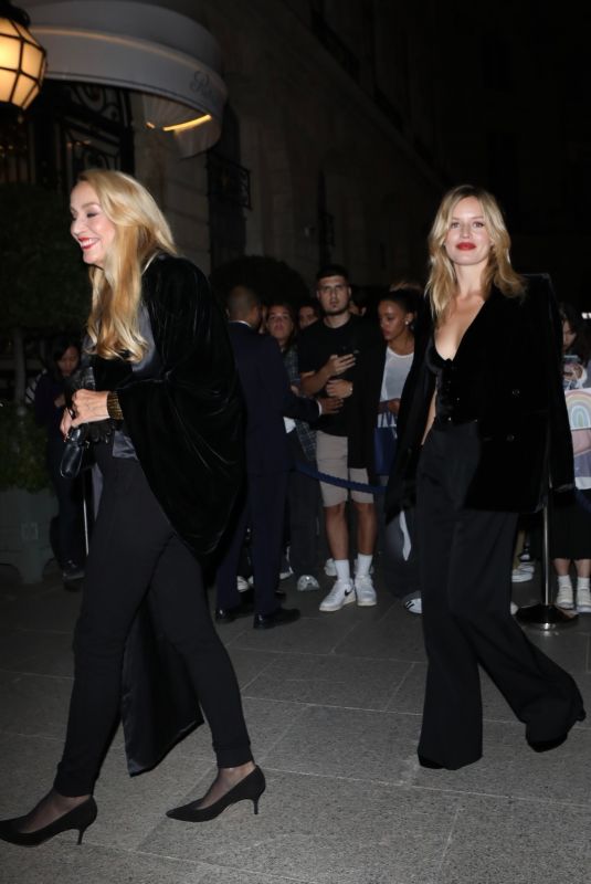 GEORGIA MAY JAGGER and JERRY HALL Night Out in Paris 09/26/2023
