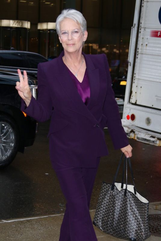 JAMIE LEE CURTIS Out Promotes Her New Childrens Book Just One More Sleep in Manhattan 01/16/2024