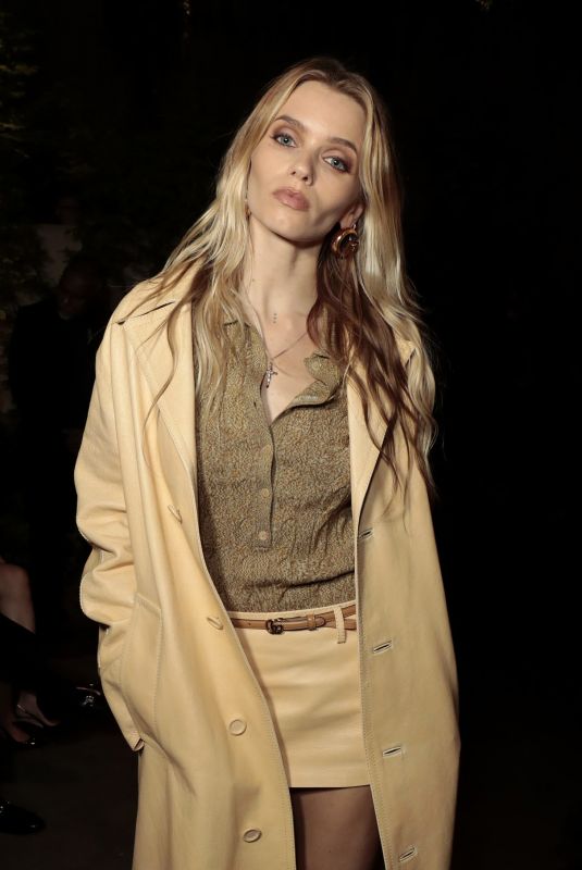 ABBEY LEE KERSHAW at Gucci Cruise 2025 Fashion Show at Tate Modern in