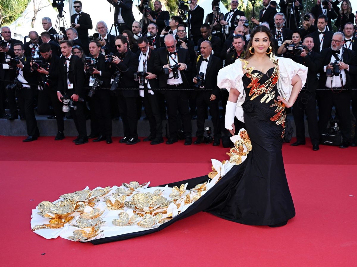 Cannes 2024 Aishwarya Railway Station Irena Leodora