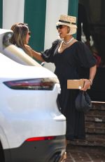 KELLY ROWLAND Out for Lunch at San Vicente Bungalows in West Hollywood 05/10/2024
