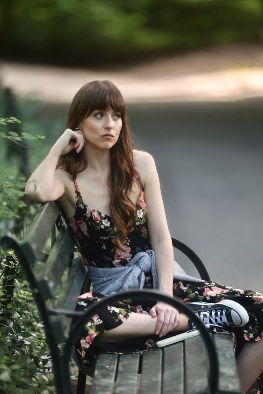 DAKOTA JOHNSON Filming Materialists at a Park in New York 06/03/2024