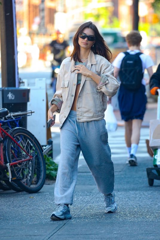 EMILY RATAJKOWSKI Out and About in New York 05/31/2024