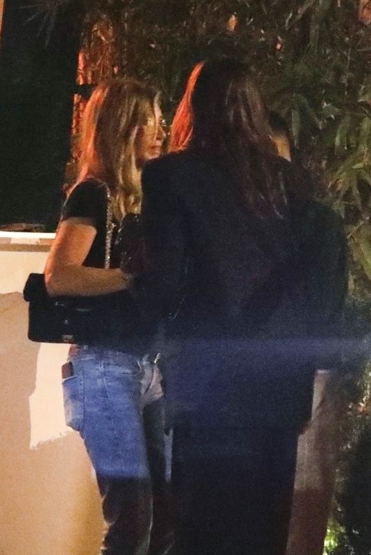 JENNIFER ANISTON and COURTENEY COX Out for Dinner with Friends at San Vicente Bungalows in West Hollywood 06/27/2024