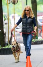JENNIFER WESTFELDT Out with Her Dog in New York" (04.06.2024) 10x