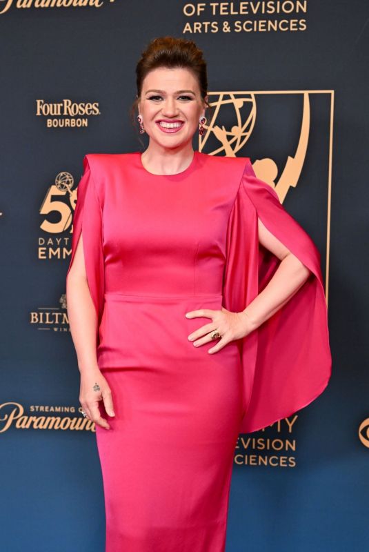 KELLY CLARKSON at 51st Daytime Emmy Awards in Los Angeles 06/07/2024