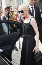 MICHELLE WILLIAMS Out for Lunch in Paris 06/25/2024