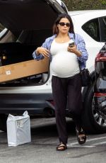 Pregnant JENNA DEWAN at Dunkin
