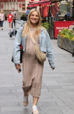 Pregnant SIAN WELBY Arrives at Capital Breakfast in London 06/03/2024